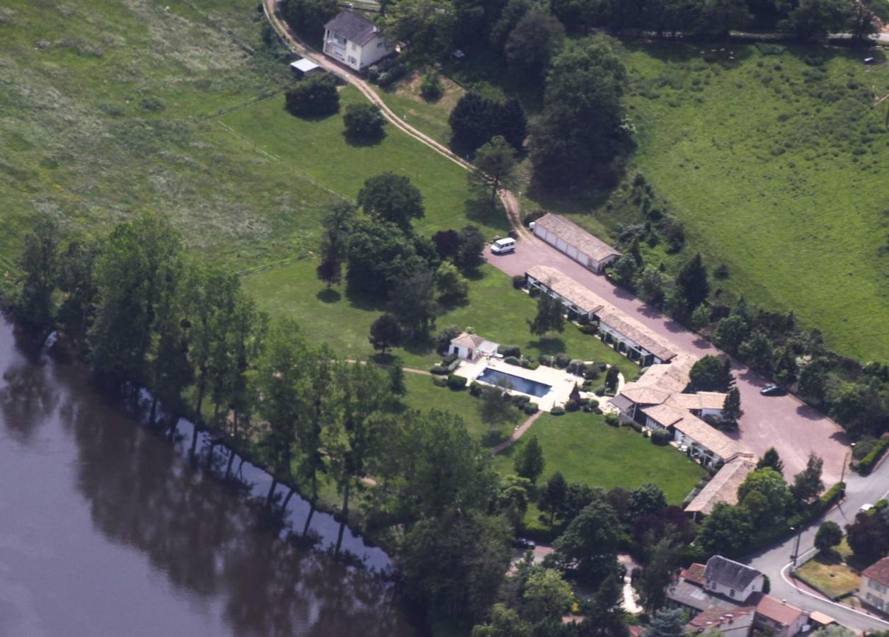 Logis Hotel Val De Vienne Le Vigeant Exteriör bild