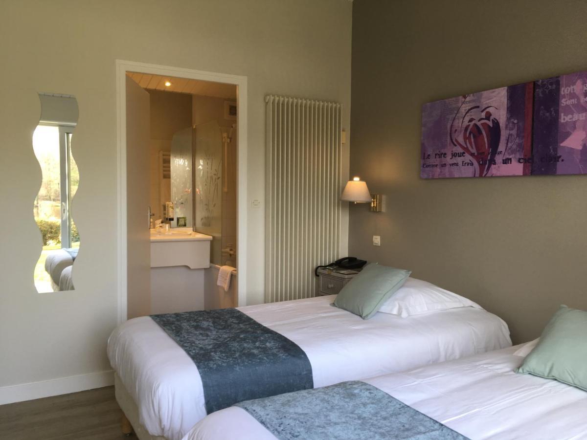 Logis Hotel Val De Vienne Le Vigeant Exteriör bild